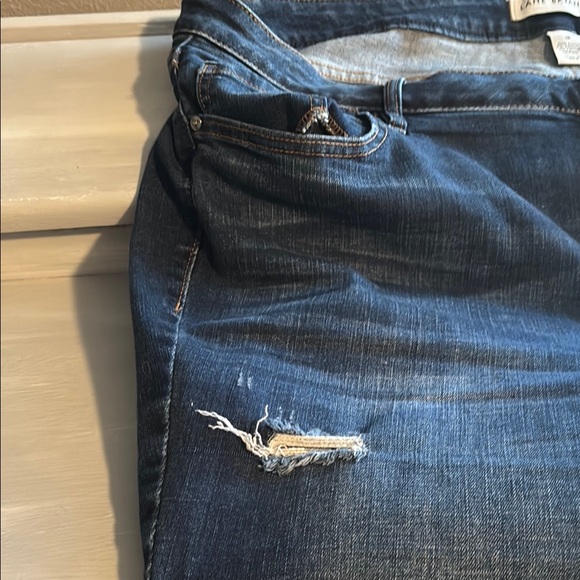 Distressed Blue Jeans - Picture 3 of 6